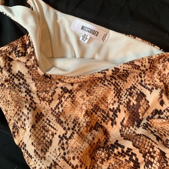 Misguided Snake Print Slinky Matching Set - Picture 4 of 4